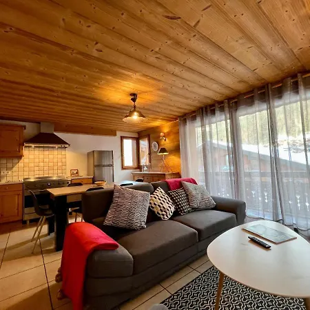 Lealex Apartment *